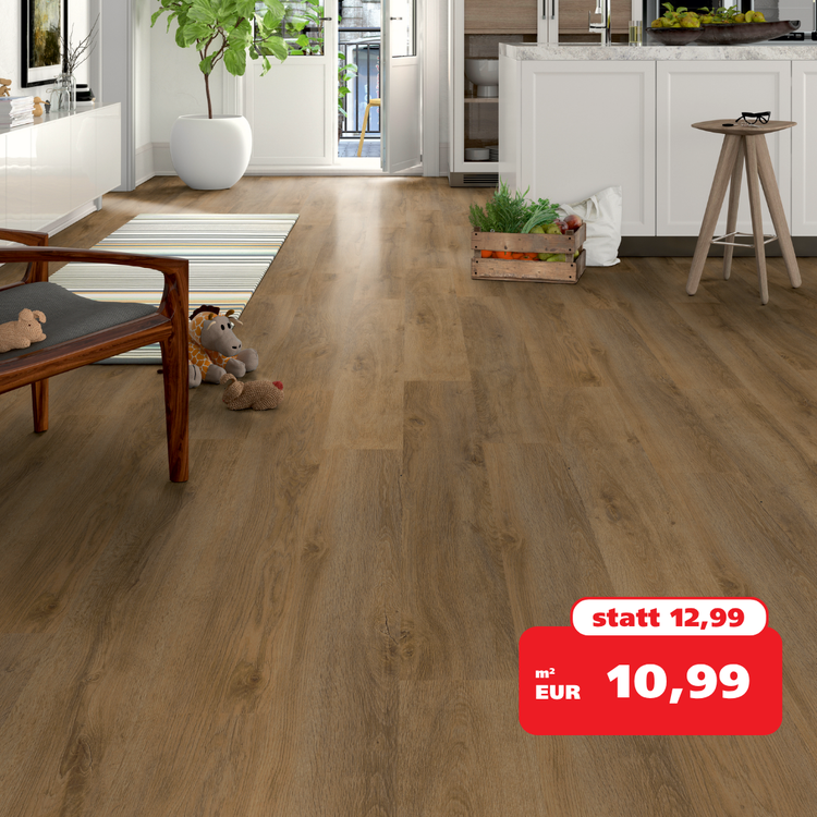 Foto eines Wohnraums mit Laminatboden Advanced