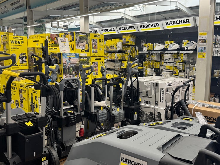 Kärcher Verkaufsfläche im EDER Profi-Baumarkt