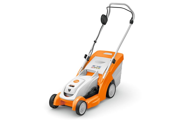 STIHL RMA 239 Akkurasenmäher von vorne links im Profi-EDER Anhängercenter