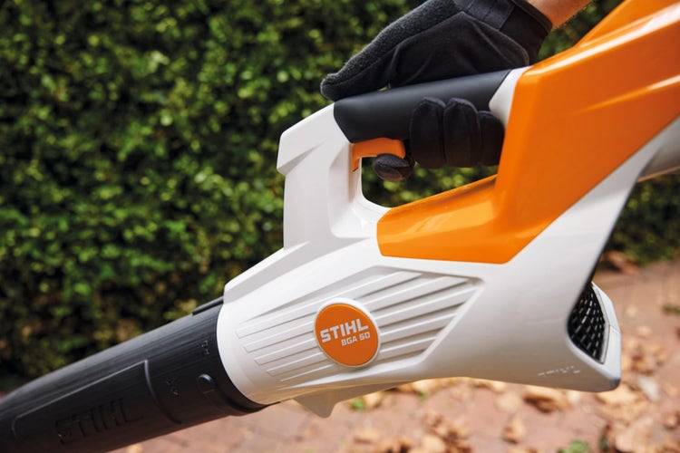 Detailansicht Griff von STIHL BGA 50 Akku- Laubbläser